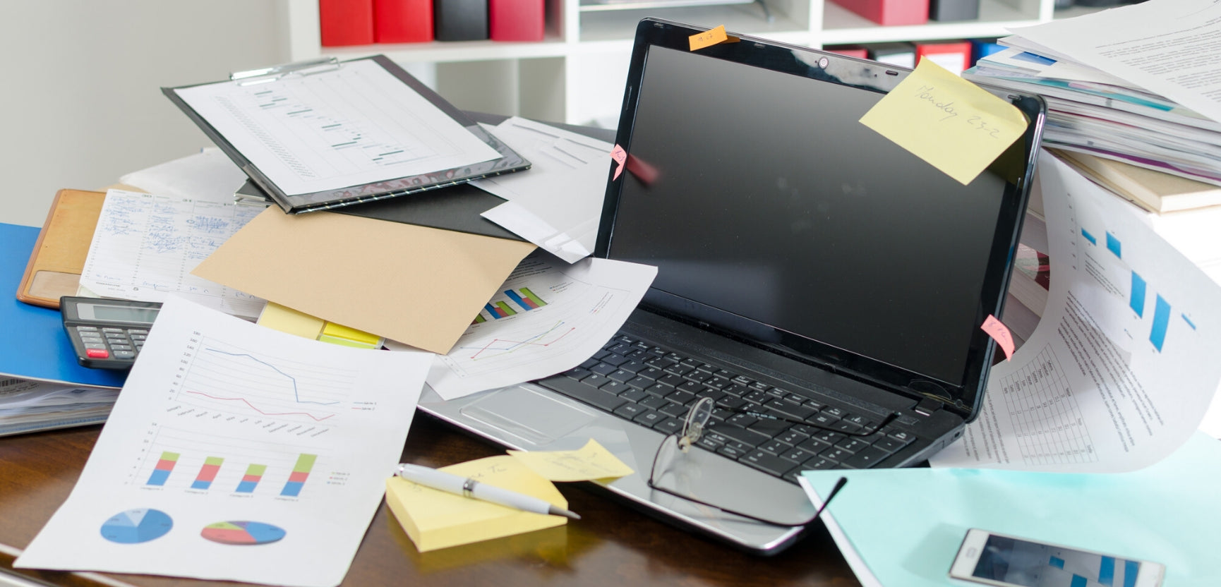 How Desk Clutter Can Decrease Your Productivity
