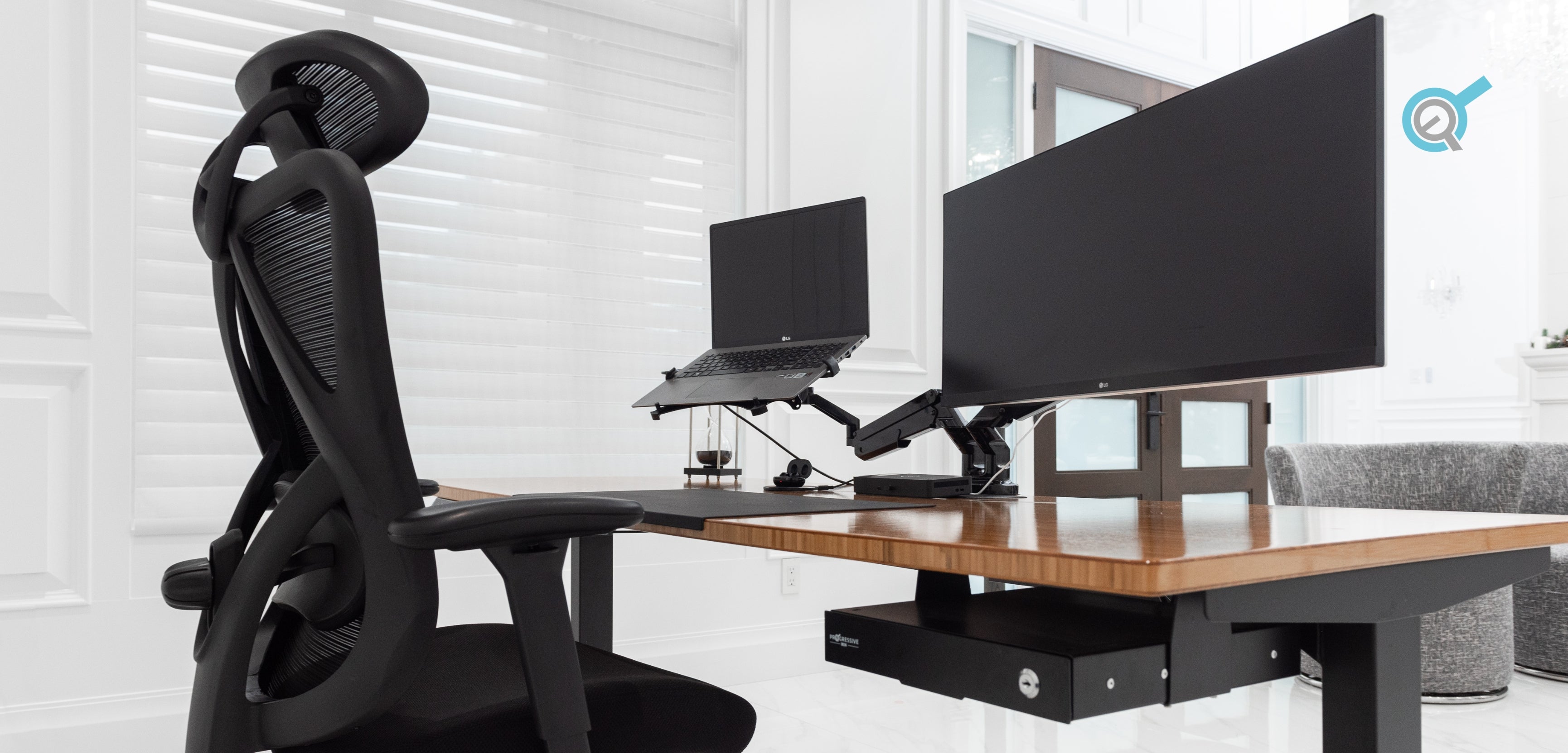 Top Desk Accessories for a Minimalist Office Space – Progressive Desk