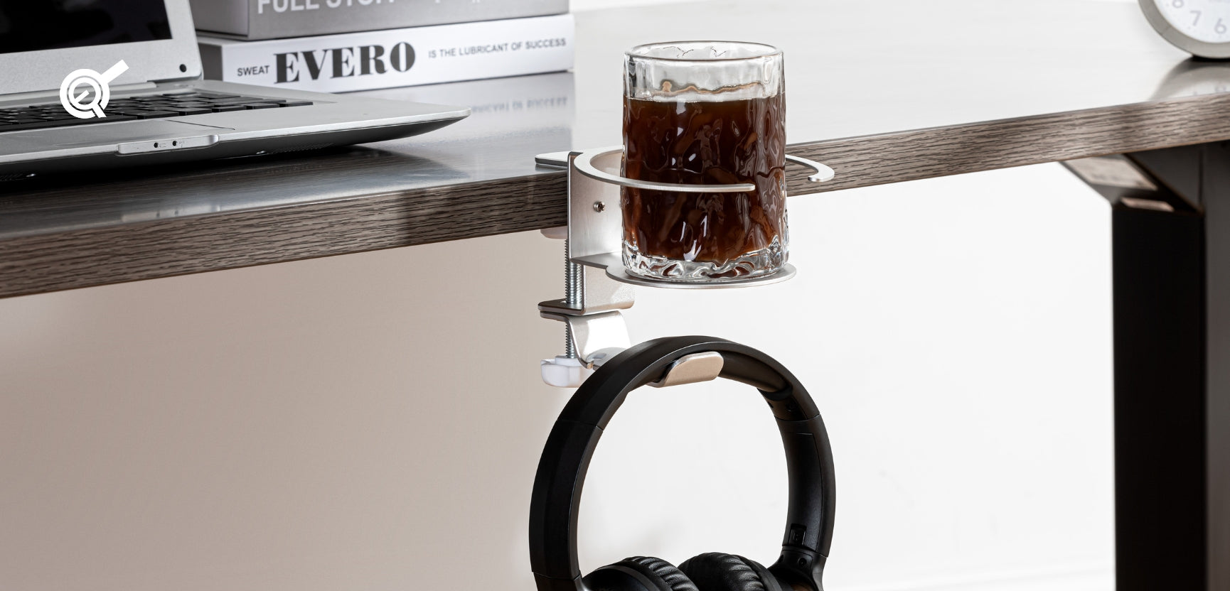  Space-saving Solutions for Your Desk